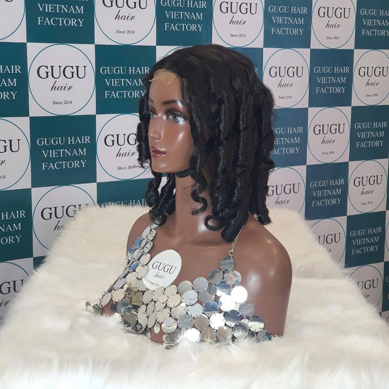 GUGU Hair 14-Inch Bouncy Curly 5x5 Lace Wig – Natural, Voluminous Curls 3 14-Inch Bouncy Curly 5x5 Lace Wig