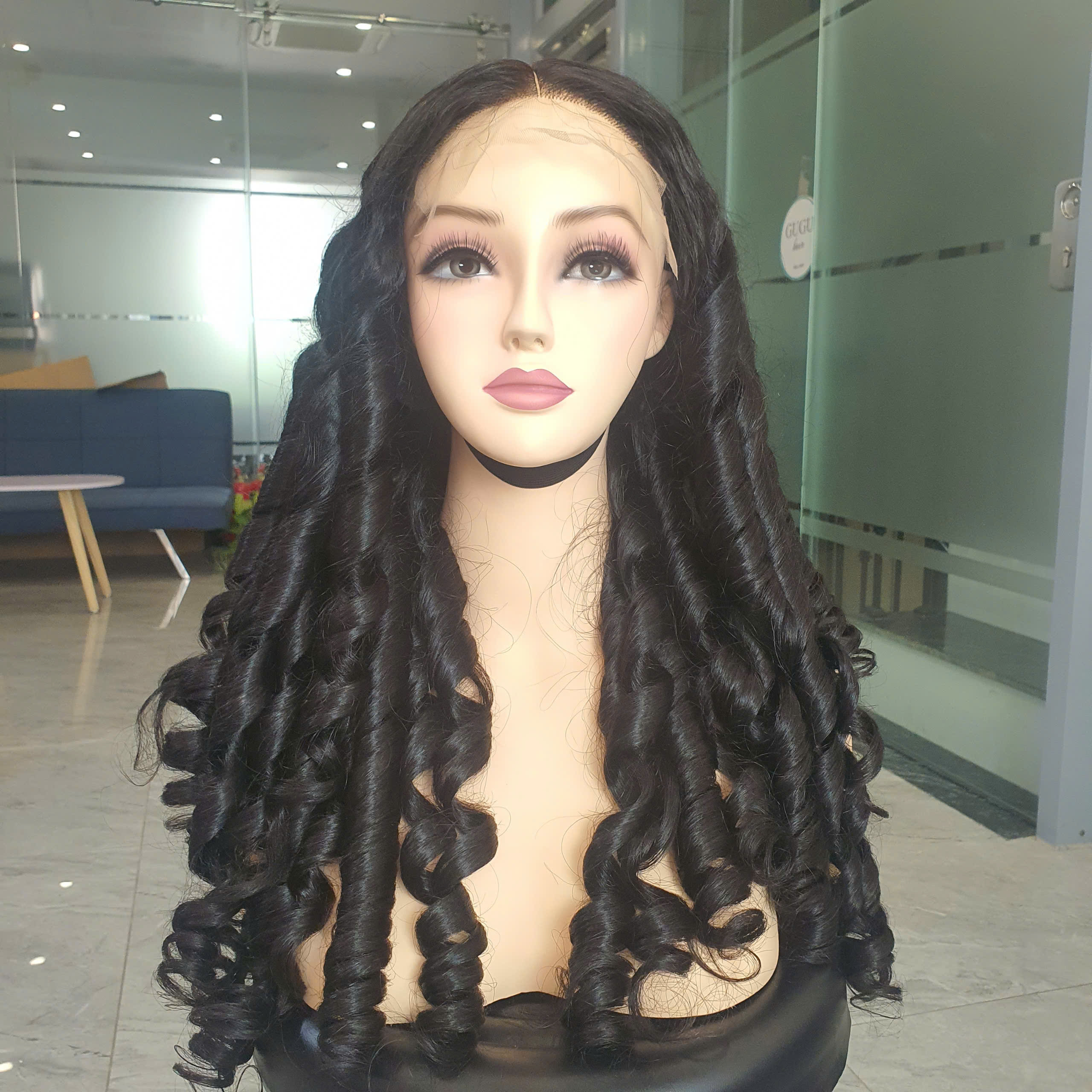 Bouncy curly hair wig