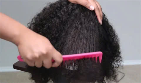 Curly Hair Wig Washing Guide: The Ultimate Step-by-Step Care Routine 2 Curly Hair Wig Washing Guide - Detangle Gently Before Washing