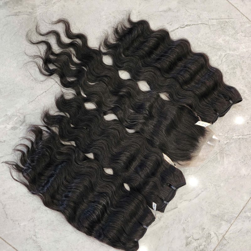 Raw Vietnamese Wavy Hair 3 Hair Bundles With Lace Closure 4X4 20 Inches