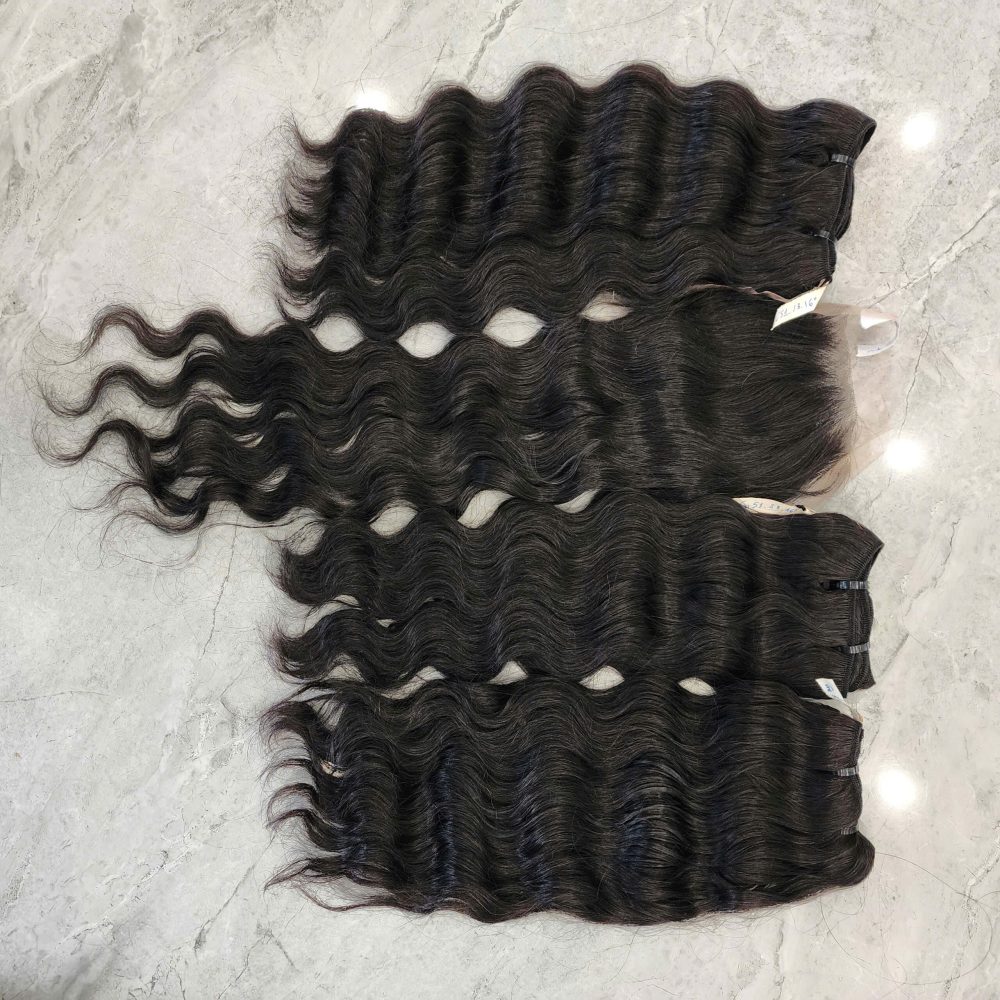 Raw Vietnamese Wavy Hair 3 Hair Bundles With Lace Closure 4X4 20 Inches