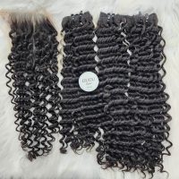 100% Vietnamese human hair bundle weft water curly extensions.