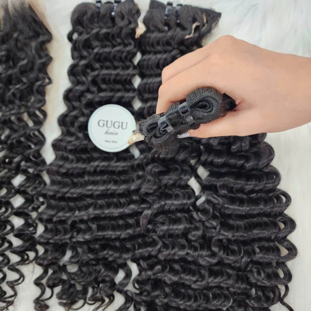 100% Vietnamese human hair bundle weft water curly extensions.