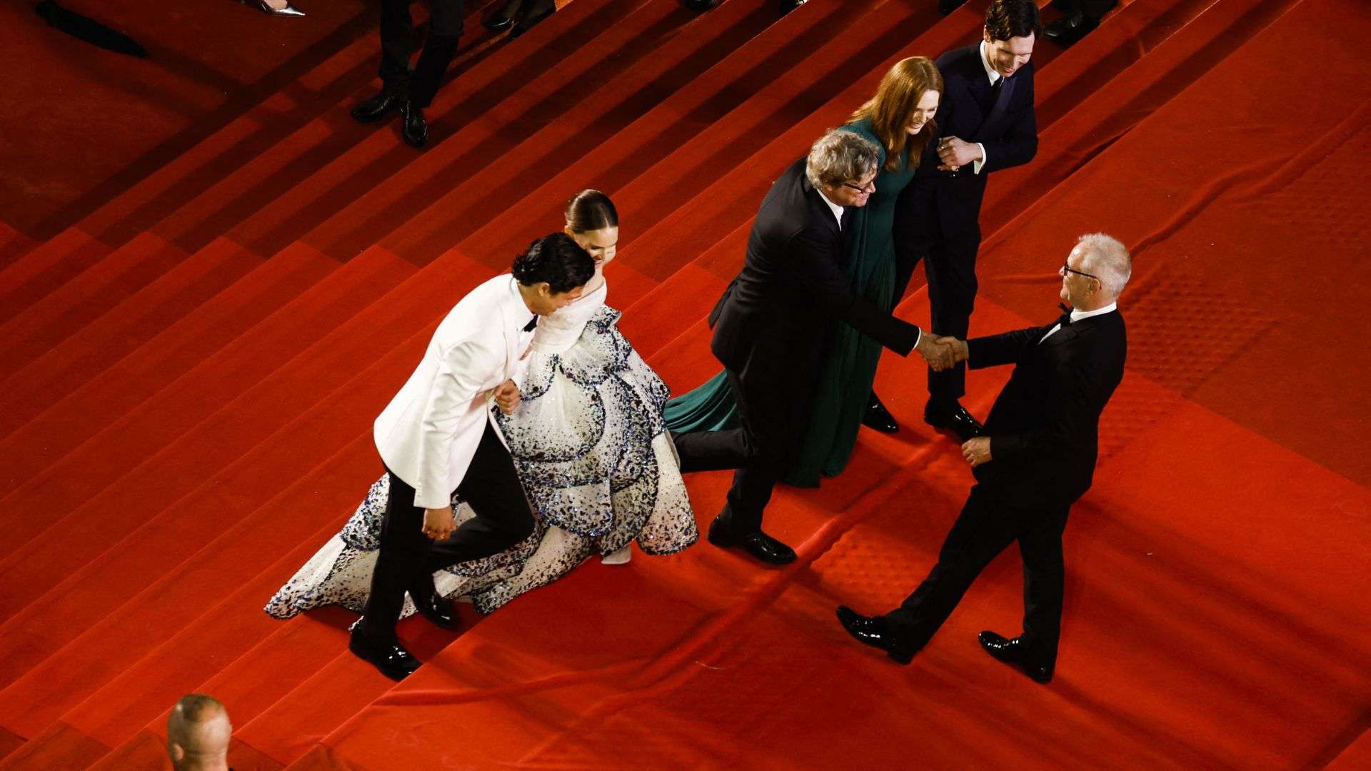Why These Stars Only Wear Human Hair Wigs – No Synthetic Allowed 9 The Red Carpet Is Unforgiving