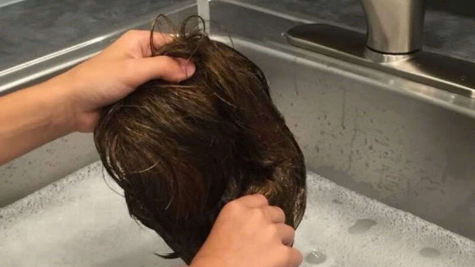 How to Wash a Wig