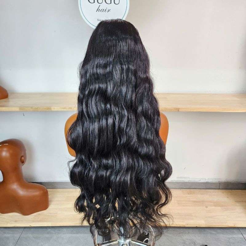 Body Wave Human Hair Wig showing length measurement and wave pattern